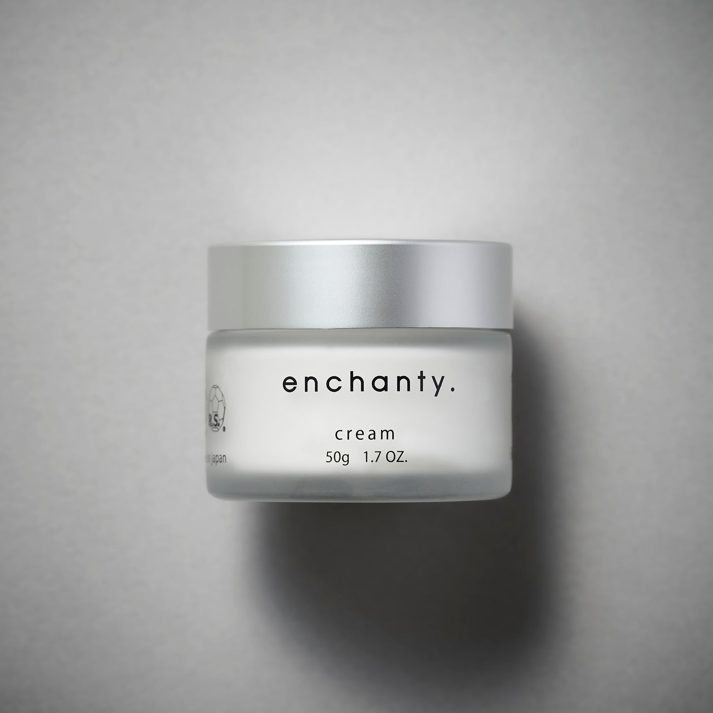 cream / クリーム